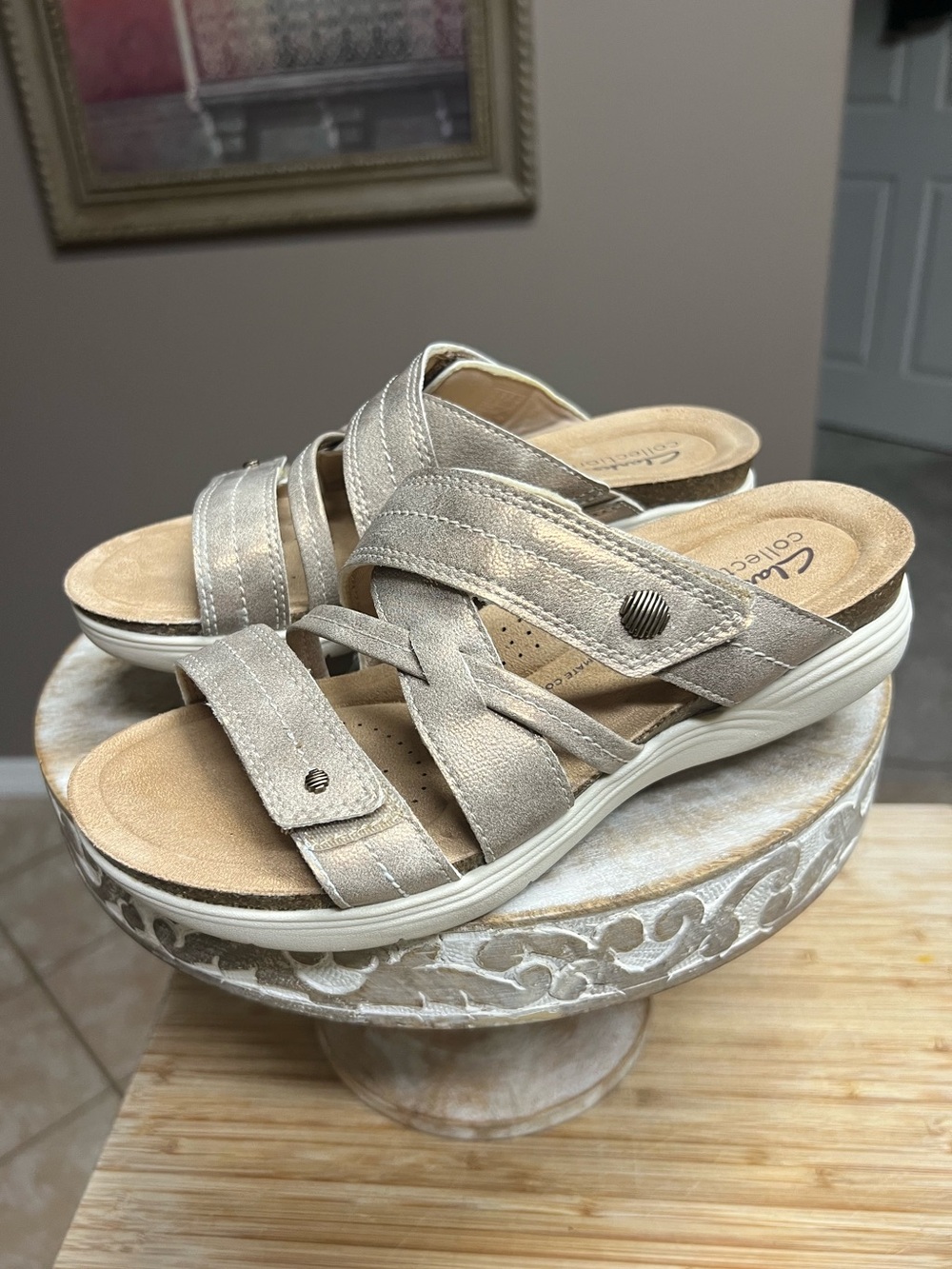 Clarks Women's April Willow Bronze Slip On Sandal 7M